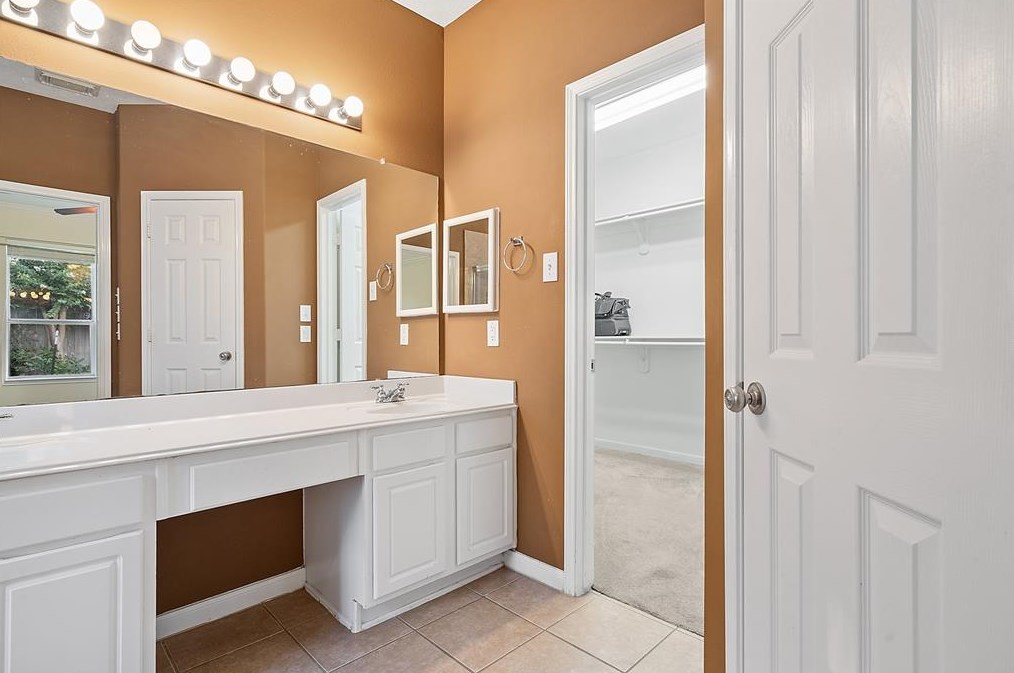 5211 Silver Oak Dr, Pasadena TX 77505-3075 exterior