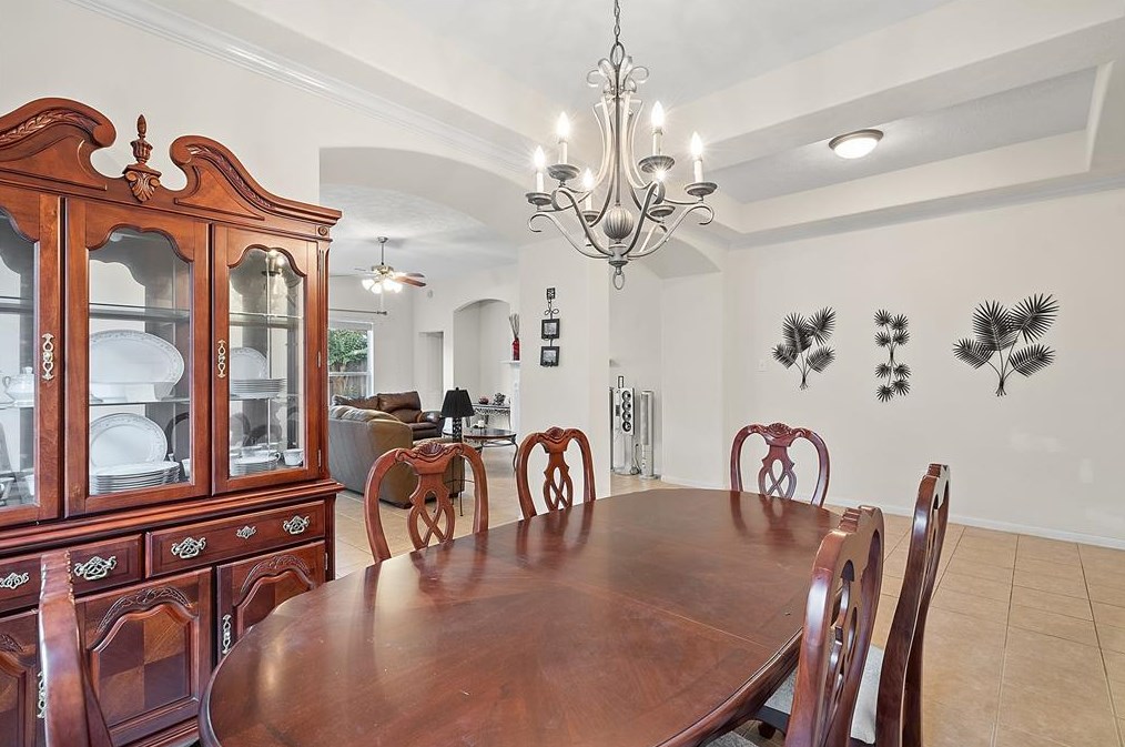 5211 Silver Oak Dr, Pasadena TX 77505-3075 exterior