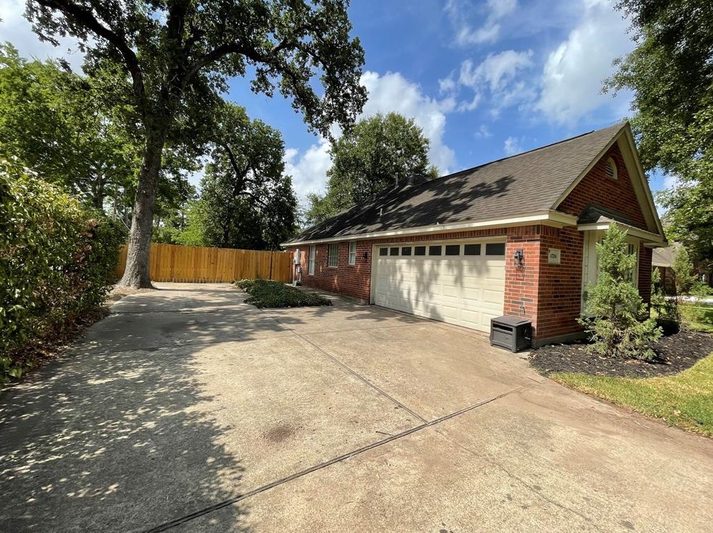 11706 Cypress Place Dr, Houston TX  77065-1917 exterior
