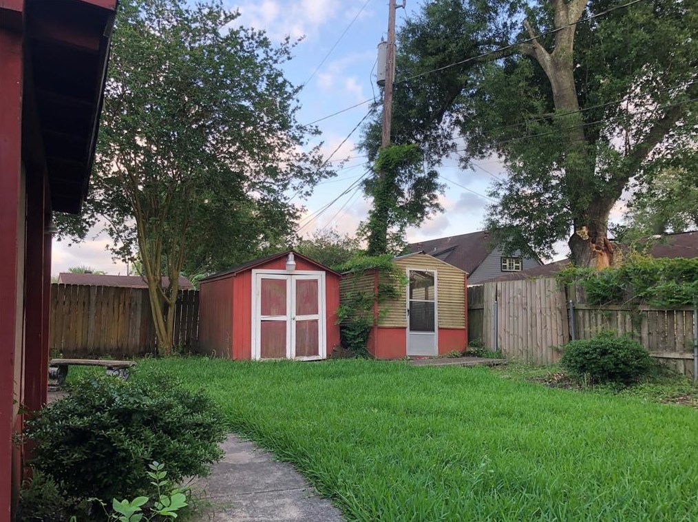 11302 Sagewood Dr, Houston TX  77089-4753 exterior