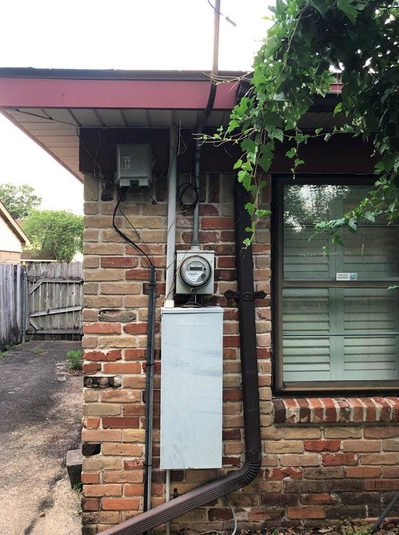 11302 Sagewood Dr, Houston TX  77089-4753 exterior