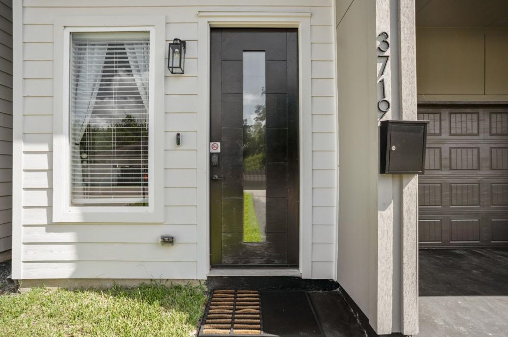 4830 Firnat, Houston TX  77016-5224 exterior