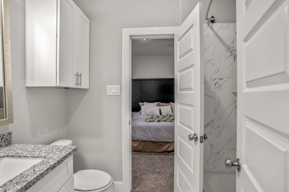 4830 Firnat, Houston TX  77016-5224 exterior