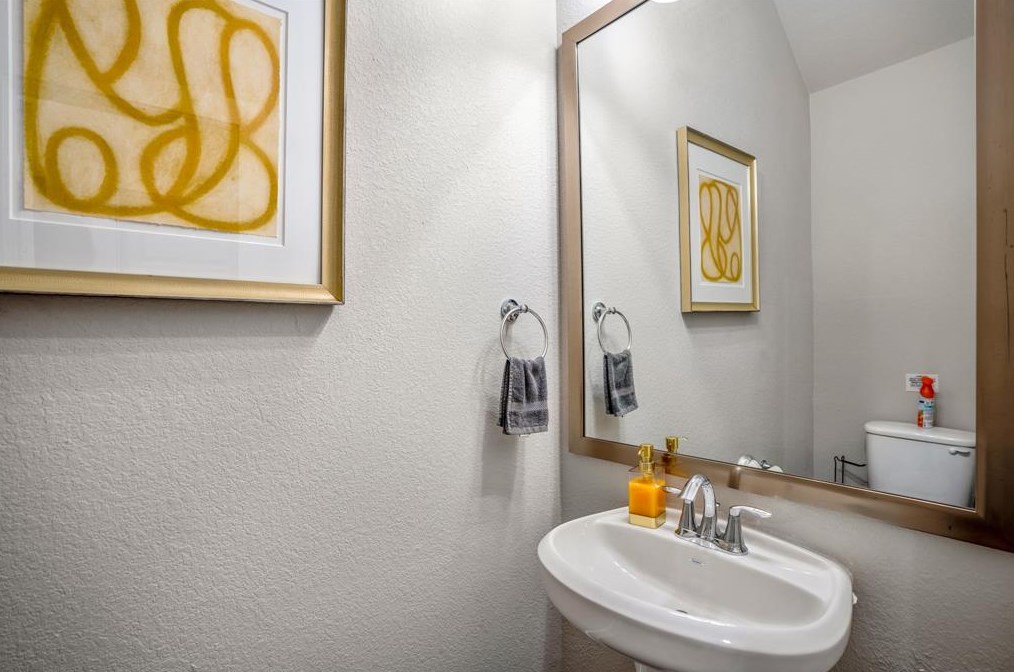 4830 Firnat St, Houston TX  77016-5113 exterior