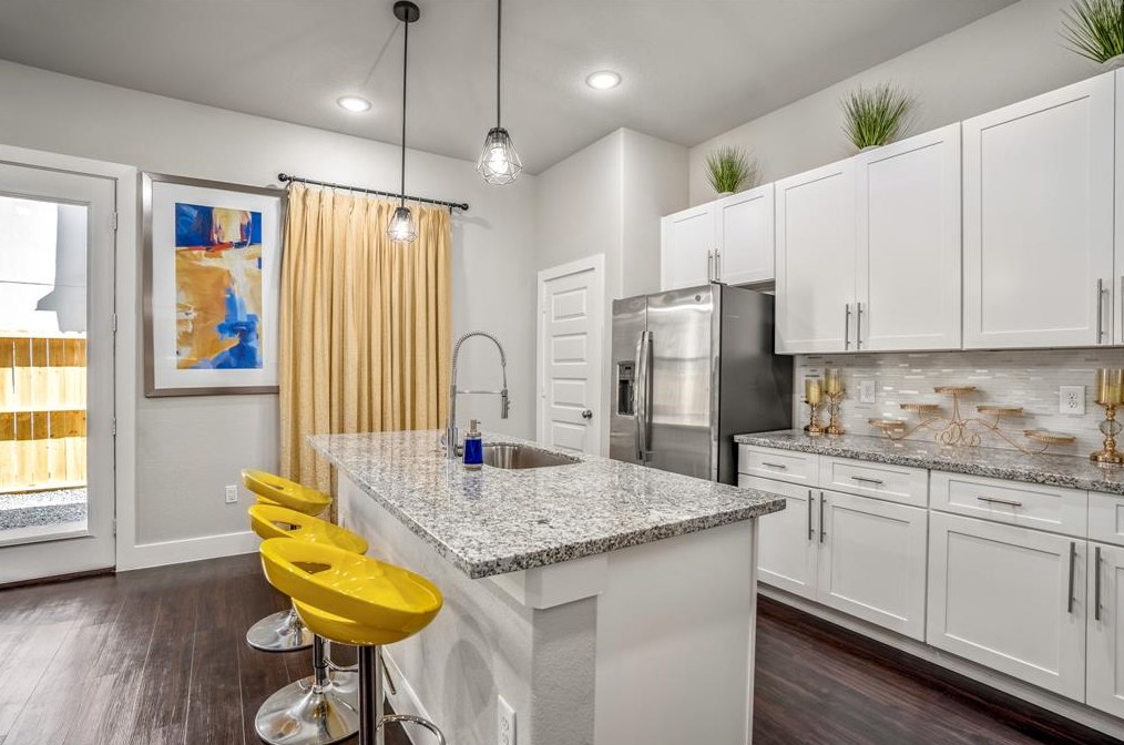 4830 Firnat, Houston TX  77016-5224 exterior