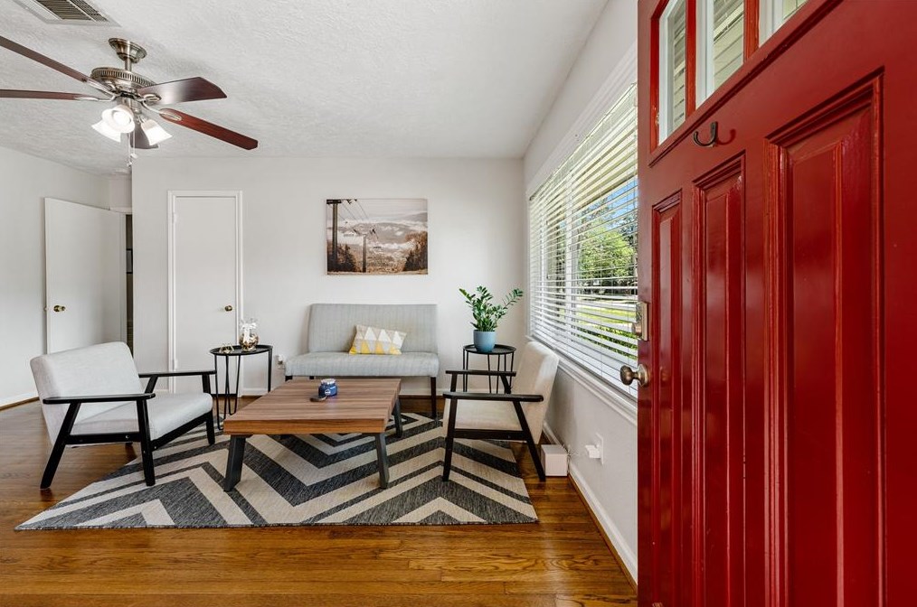 4426 Nina Lee Ln, Houston TX  77092-5311 exterior