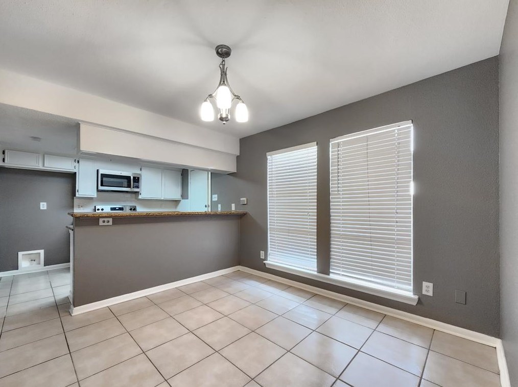 7716 Challie Ln, Houston TX 77088-4215 exterior