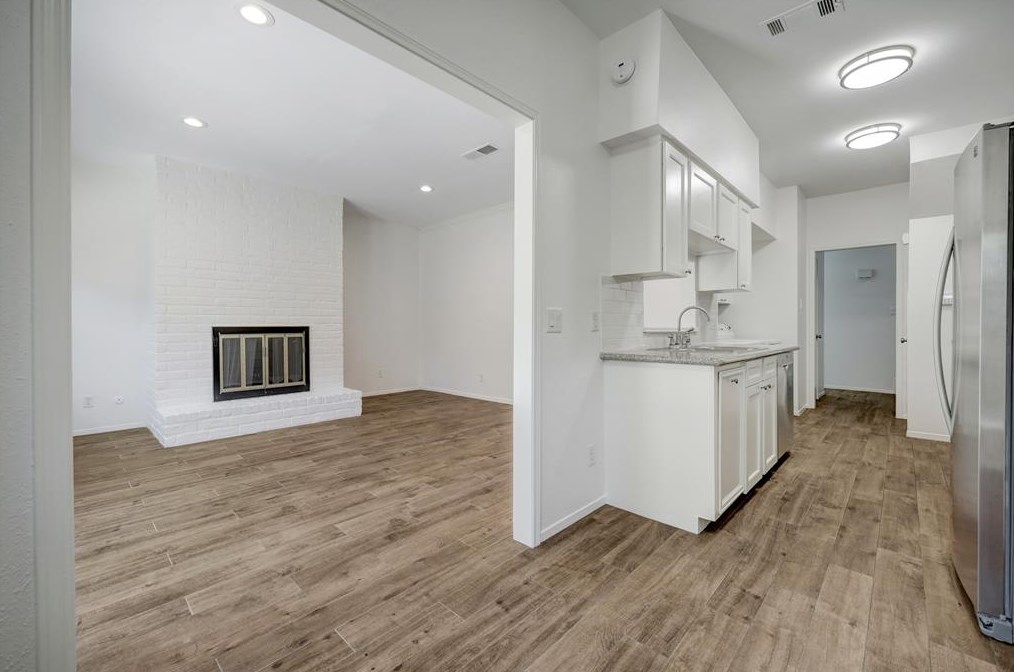 3656 Lake St, Houston TX  77098-5520 exterior