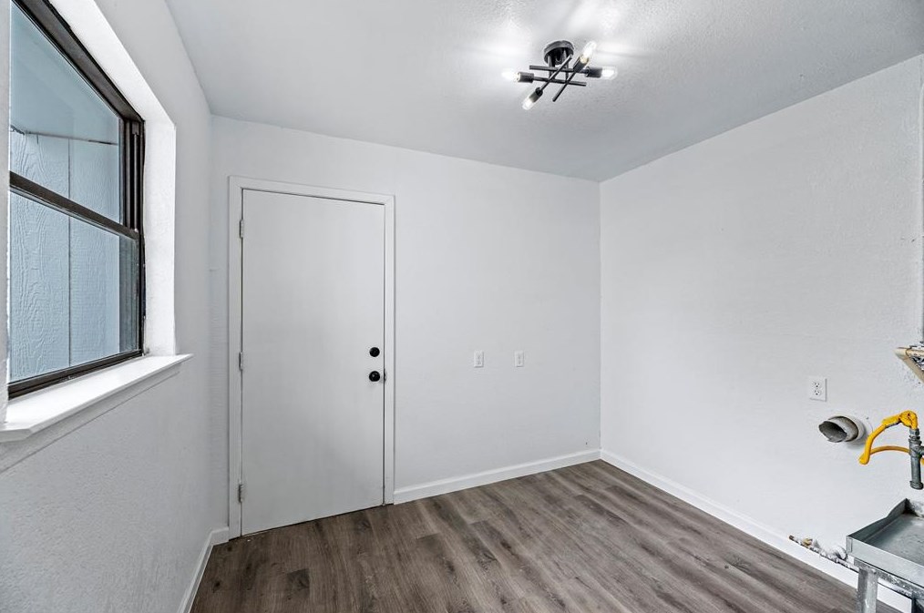 10710 Oasis Dr, Houston TX  77096-5030 exterior