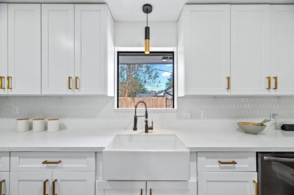 10710 Oasis Dr, Houston TX  77096-5030 exterior