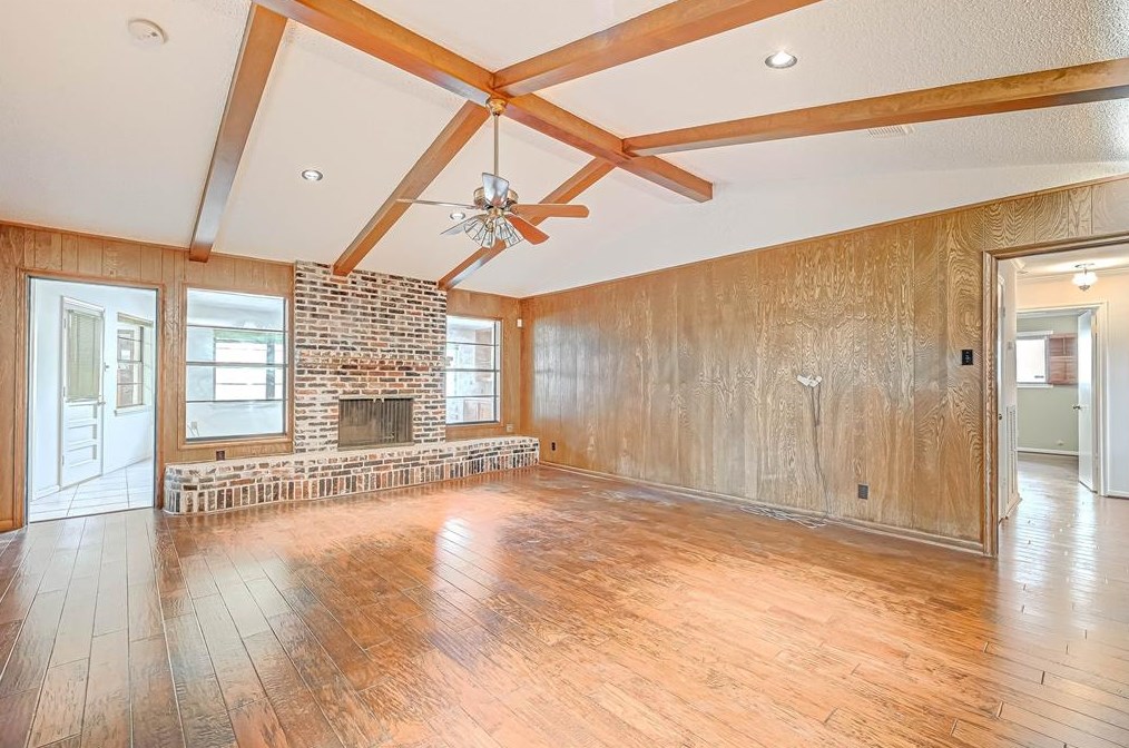 7618 Burning Hl Dr, Houston TX  77071-1124 exterior