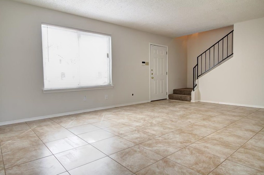 2153 Hazlitt Dr, Houston TX  77032-2074 exterior