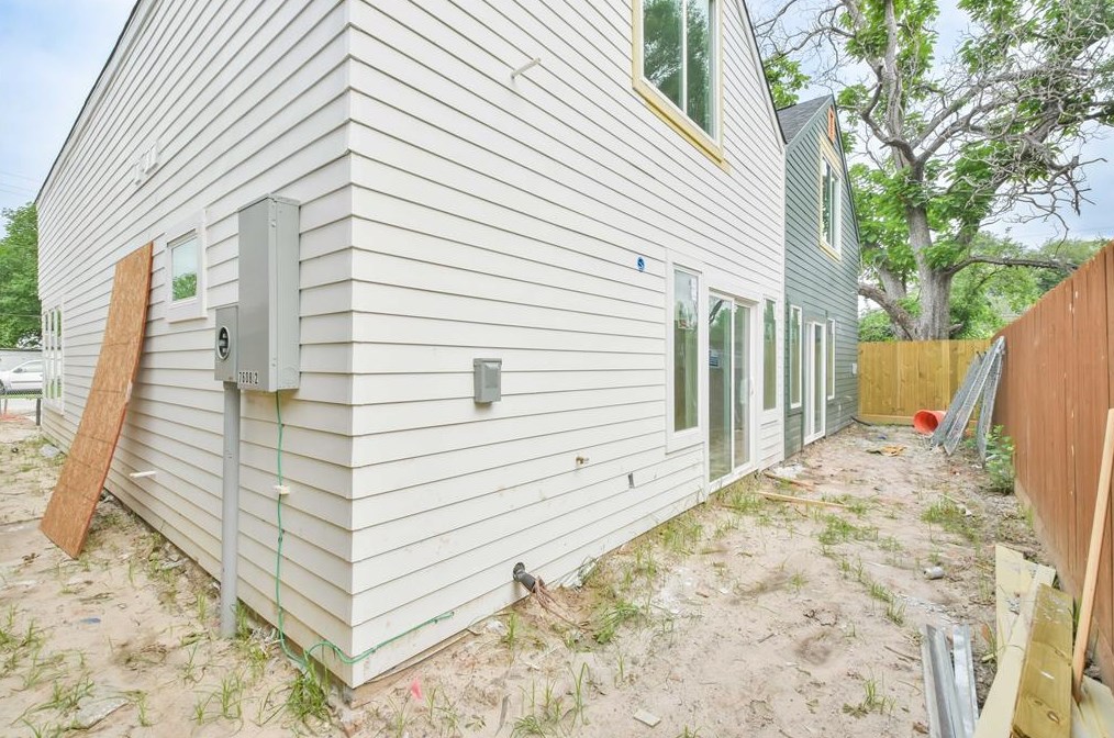7608 De Priest St, Houston TX  77088-7912 exterior