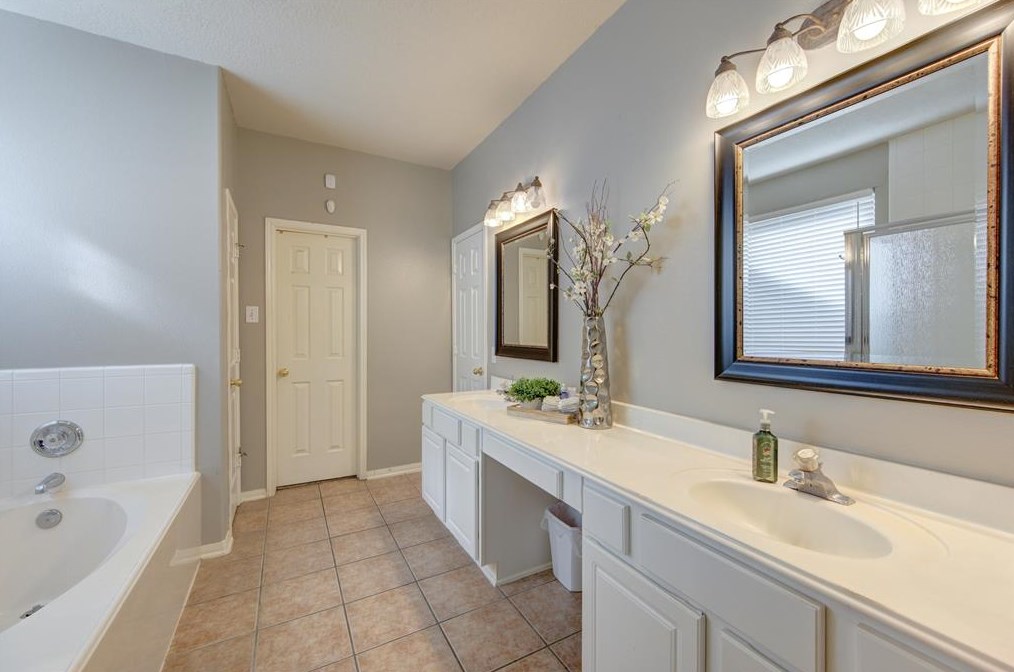 4615 Mason Ct, Sugar Land TX 77479-5408 exterior