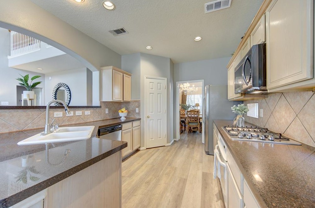 4615 Mason Ct, Sugar Land TX 77479-5408 exterior