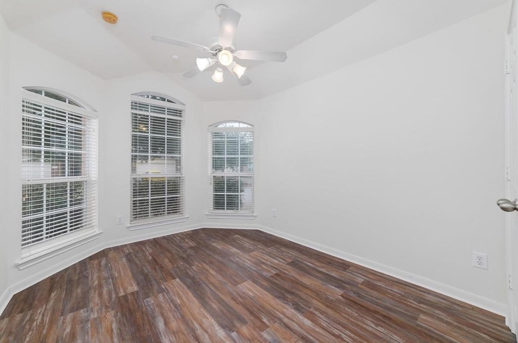 13039 Rose Lndg Dr, Houston TX  77070-5160 exterior