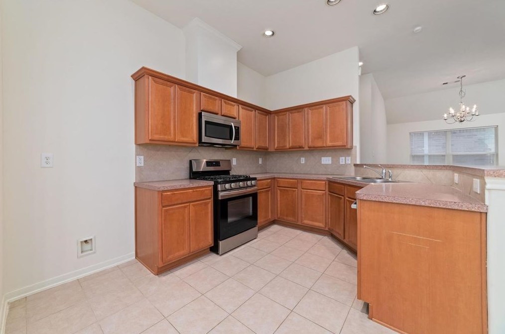 13039 Rose Lndg Dr, Houston TX  77070-5160 exterior