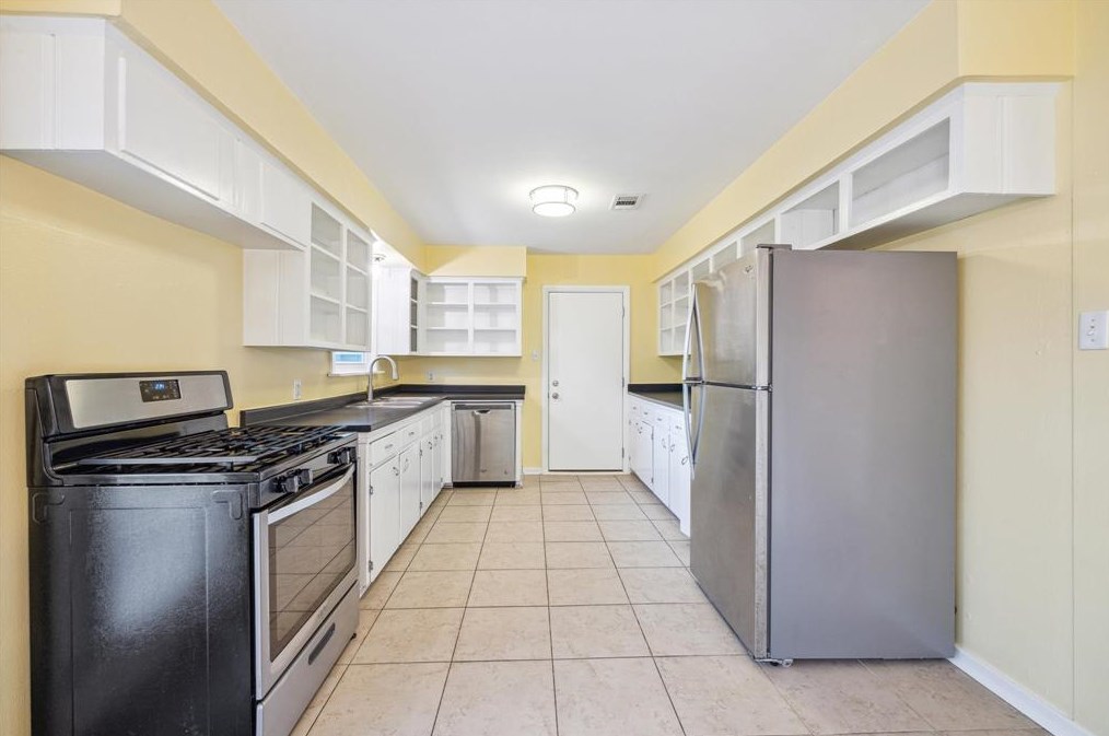 5831 Burr Oak Dr, Houston TX 77092-1407 exterior