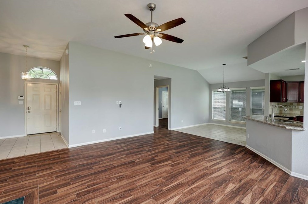 9318 Tree Branch Dr, Houston TX  77064-2217 exterior