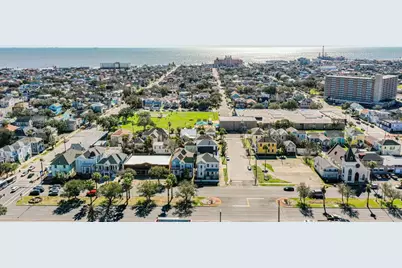 1927 Broadway Street, Galveston, TX 77550 - Photo 31
