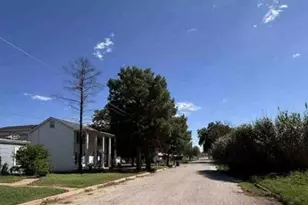 801 Thomas St, Sweetwater, TX 79556 - Photo 3