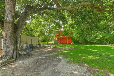 6714 Highway 6, Hitchcock, TX 77563 - Photo 7