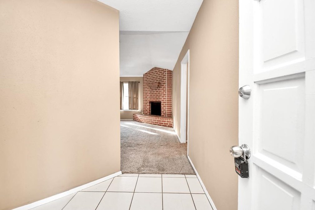 5806 Sunnygate Dr, Spring TX  77373-7244 exterior