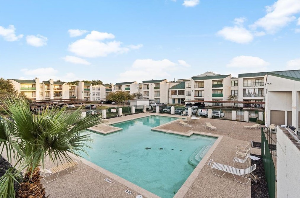 2830 Bartell Dr, Houston TX  77054-1482 exterior