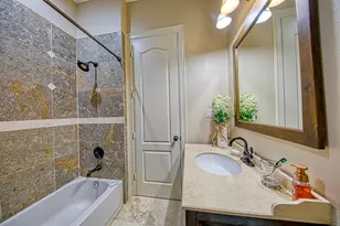 6310 Hamman St, Houston, TX 77007 - Photo 33