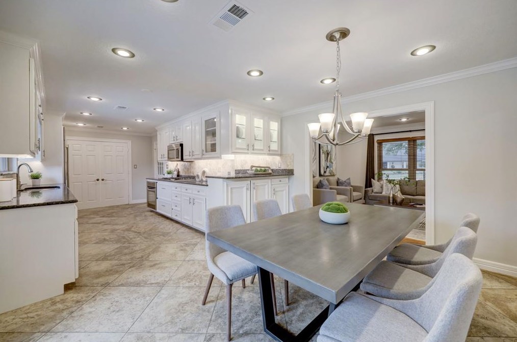 6235 Cindy Ln, Houston TX  77008-5109 exterior