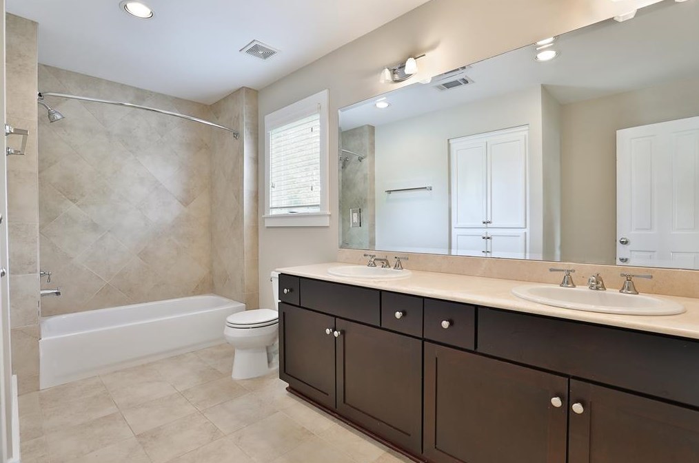 709 Cordell St, Houston TX  77009-5325 exterior