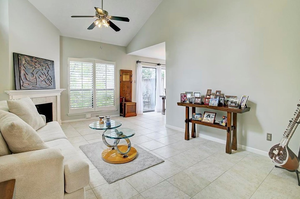 237 Malone St, Houston TX  77007-8156 exterior