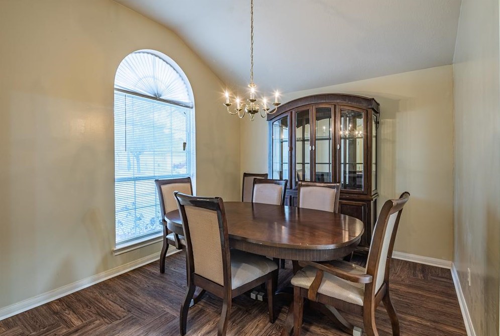 5919 Hatfield Glen Dr, Katy TX  77449-7061 exterior