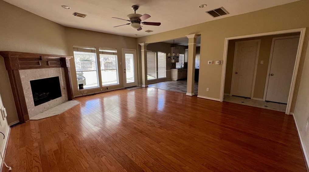702 Epperson Way, Sugar Land TX  77479-5094 exterior