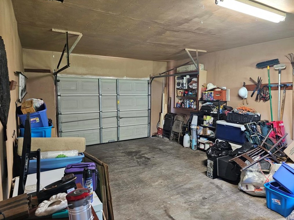 8334 Carolwood Dr, Houston TX  77028-2708 exterior