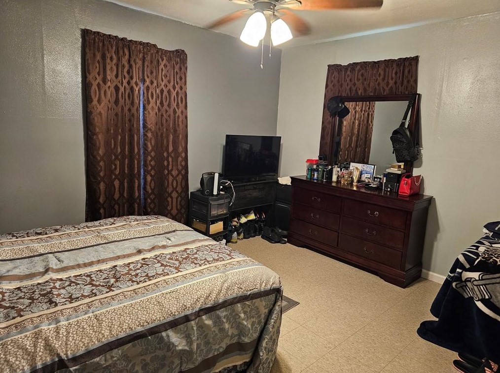 8334 Carolwood Dr, Houston TX  77028-2708 exterior