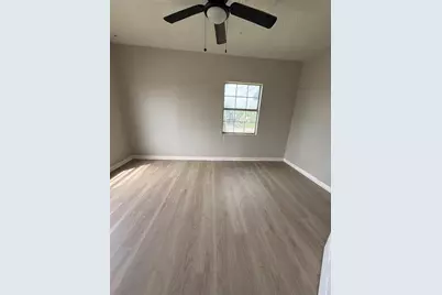 126 W 6th Street #2, Freeport, TX 77541 - Photo 5