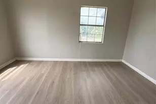 126 W 6th St, Freeport, TX 77541 - Photo 5