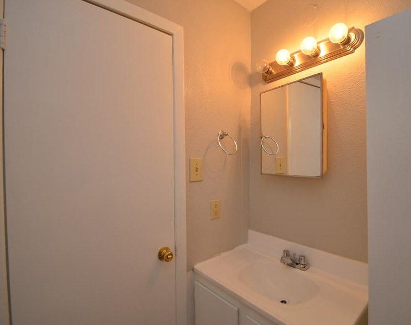 1423 Hawthorne St, Houston TX  77006-3775 exterior