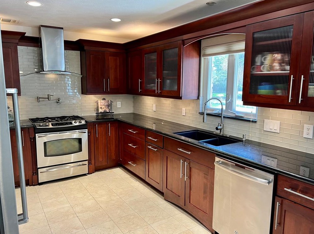 18531 Pt Lookout Dr, Houston TX  77058-4026 exterior