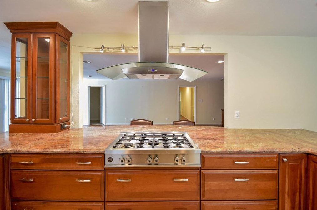 12418 Perthshire Rd, Houston TX  77024-4105 exterior