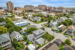 607 11th St, Galveston, TX 77550 - Photo 3