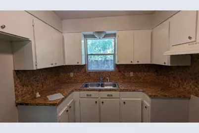 215 Blackshear Street, Tomball, TX 77375 - Photo 3