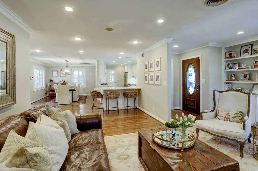 6231 Wickersham Ln, Houston TX  77057-4413 exterior