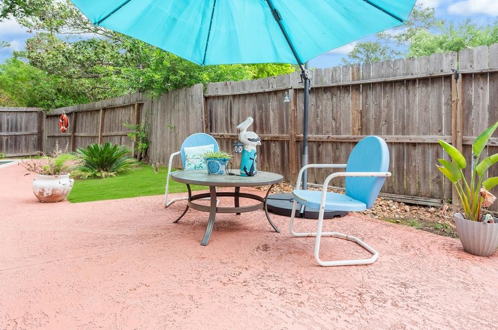 12414 Briar Frst Dr, Houston TX  77077-2932 exterior