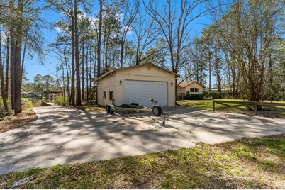 812 Lake Livingston Boulevard, Livingston, TX 77351 - Photo 27