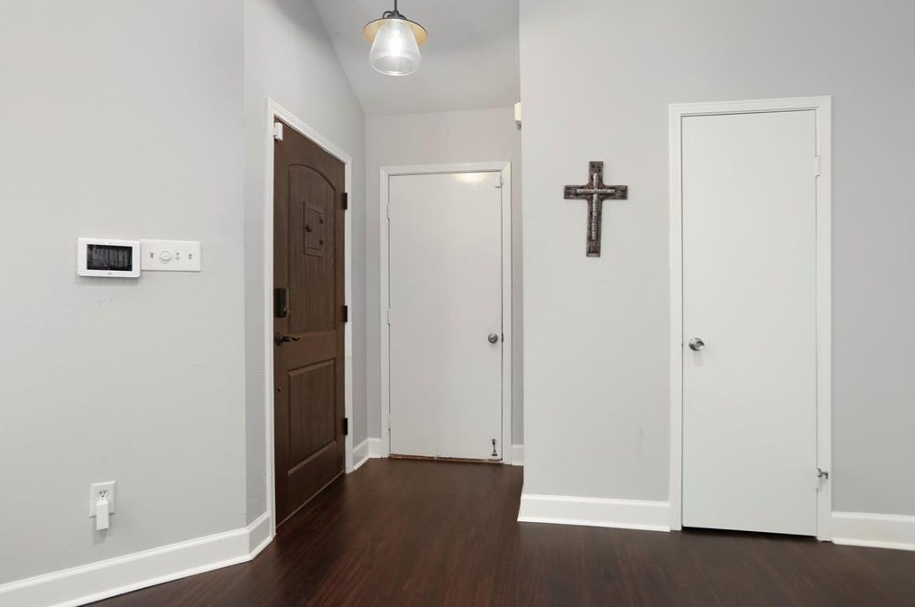 15 Abbey Brook Pl, Spring TX  77381-3074 exterior
