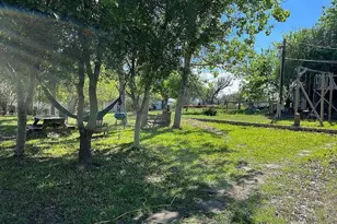 217 Sunday Cir, Fredericksburg, TX 78624 - Photo 17