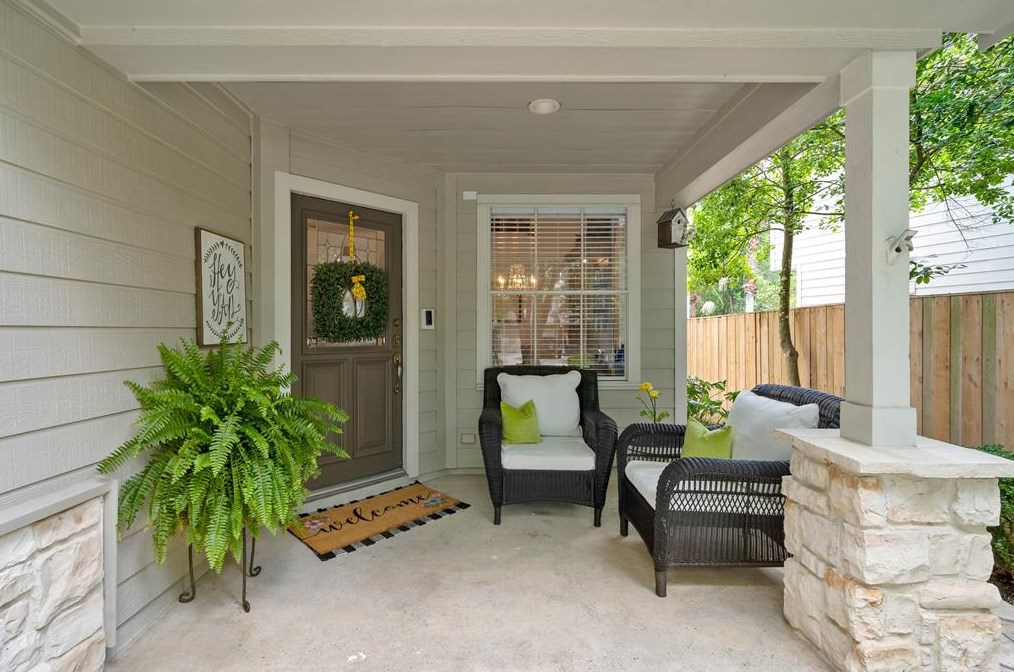 10 Vinca Trl, Spring TX  77382-5753 exterior