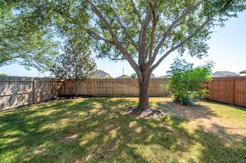 5811 Tidewater, Houston TX  77045-4000 exterior